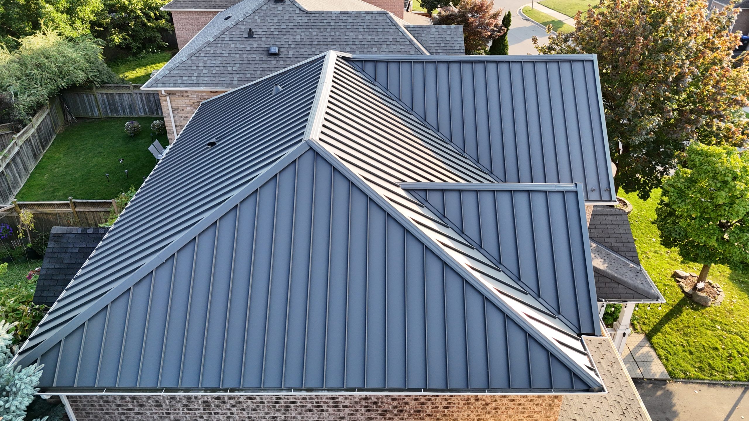 Clicklock Standing Seam roof in Mississauga, ON