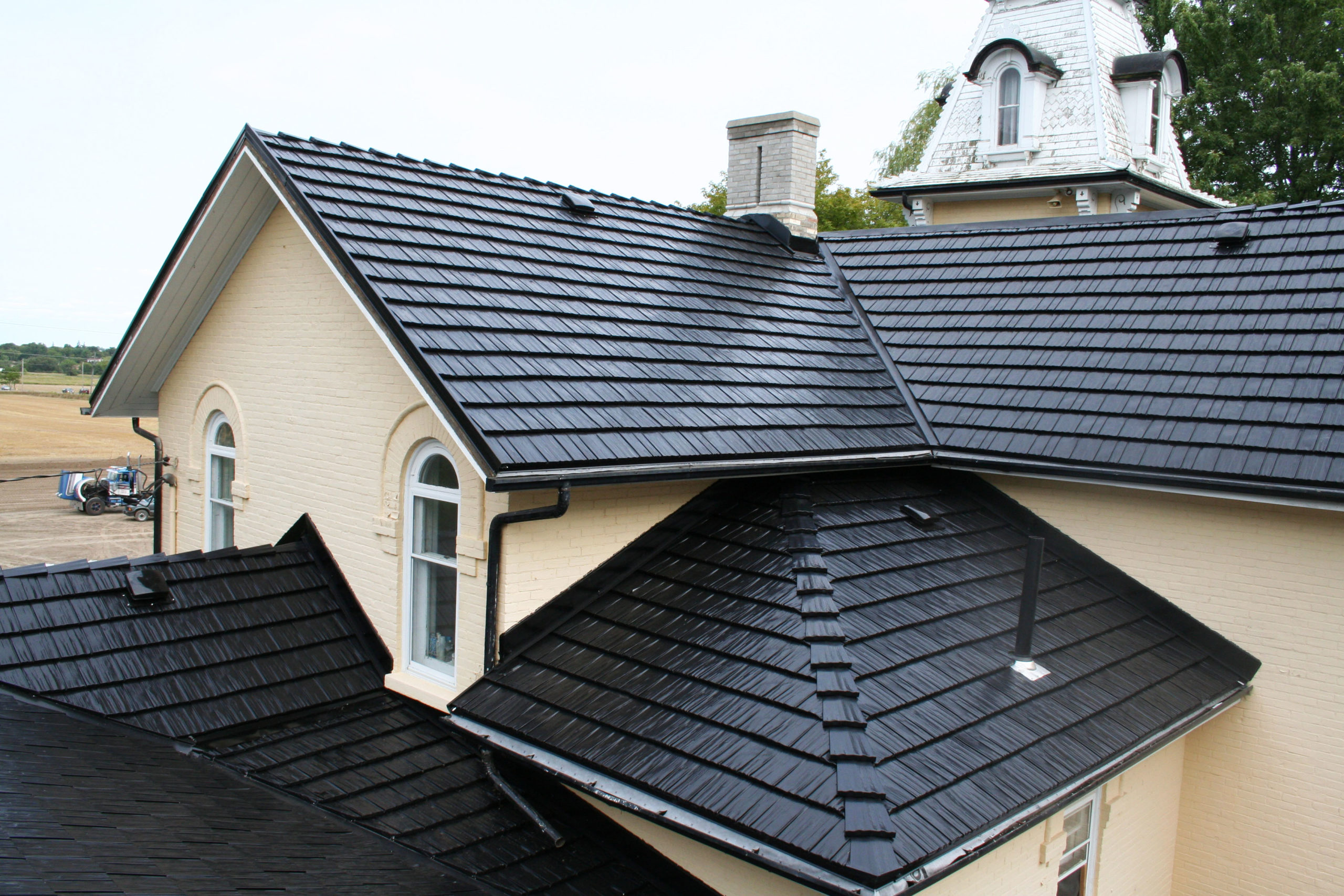 Why High-Quality Metal Matters for Ontario Roofs