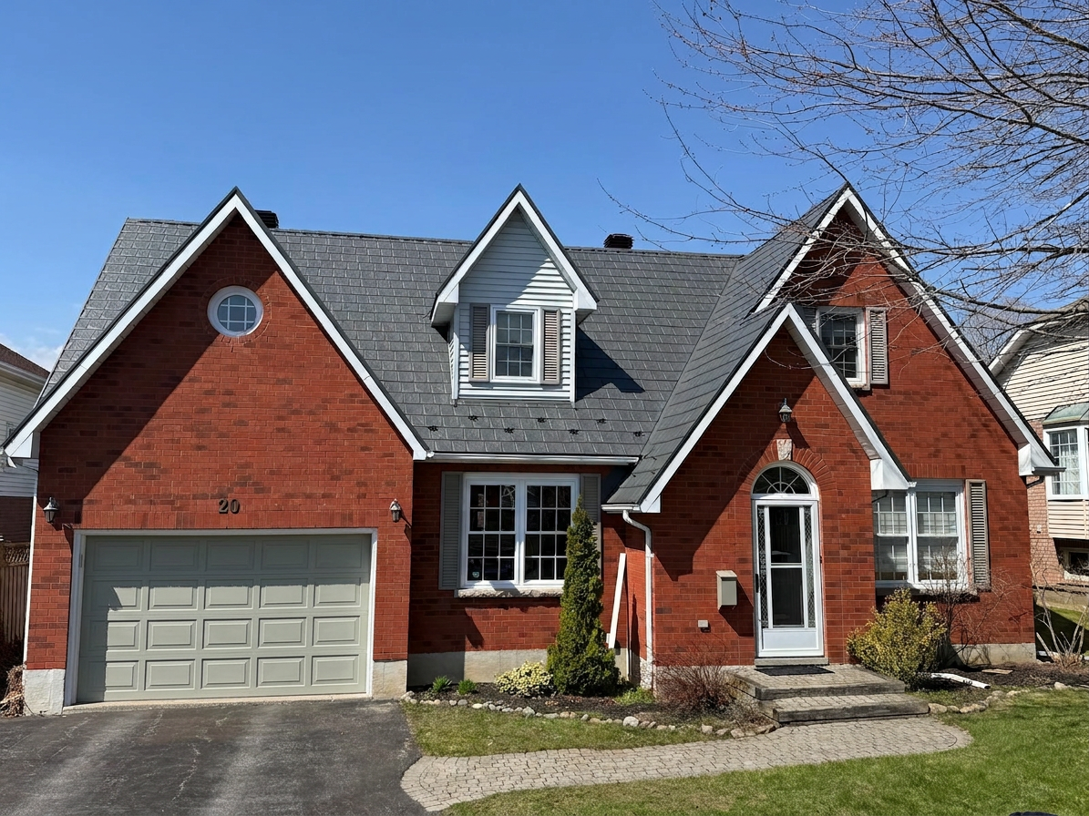 Steel roof installation at 20 Hodgson St, Port Hope